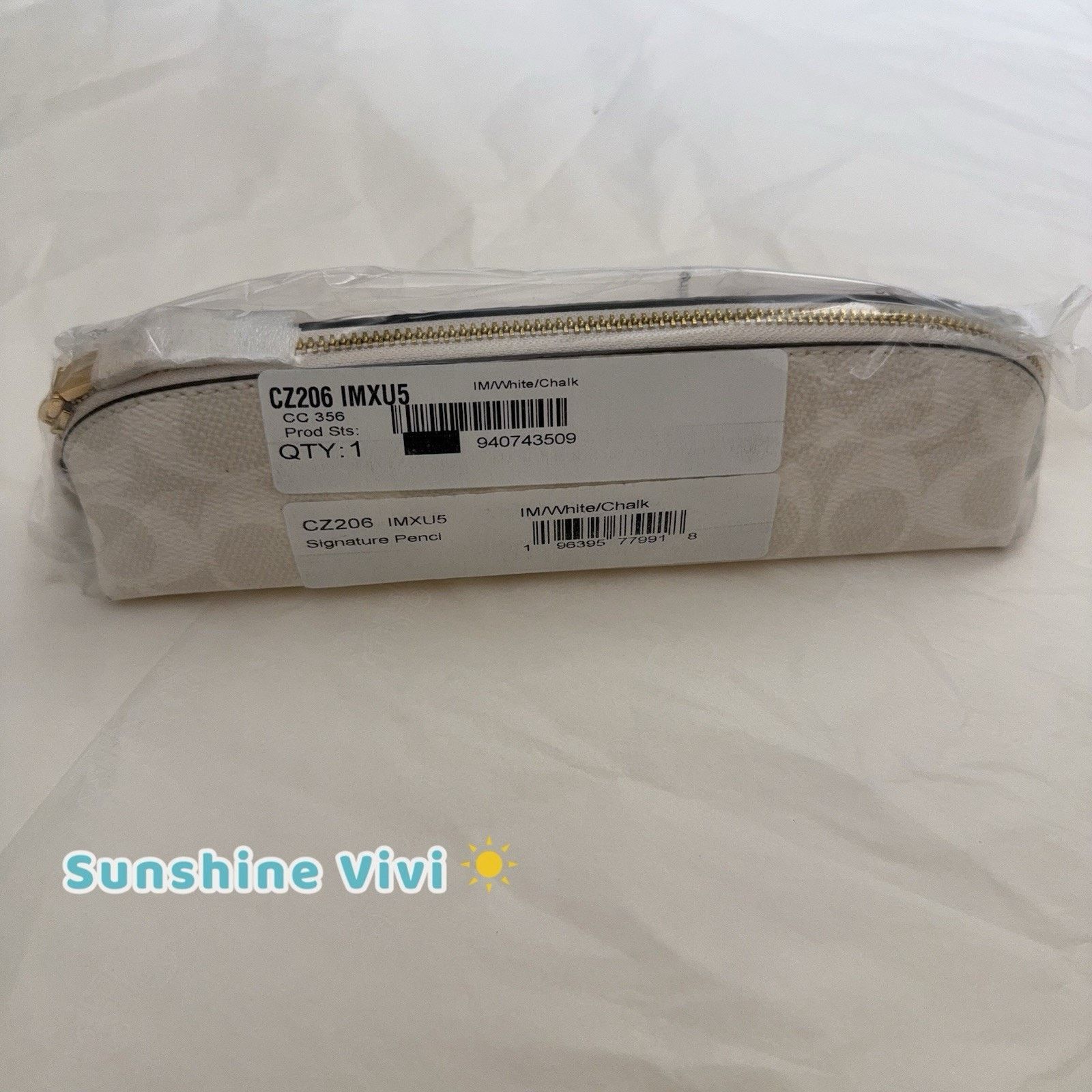 Coach NWT Coach Pencil Case Cosmetic Canvas CZ206 white chalk Size ONE SIZE - 2 Thumbnail