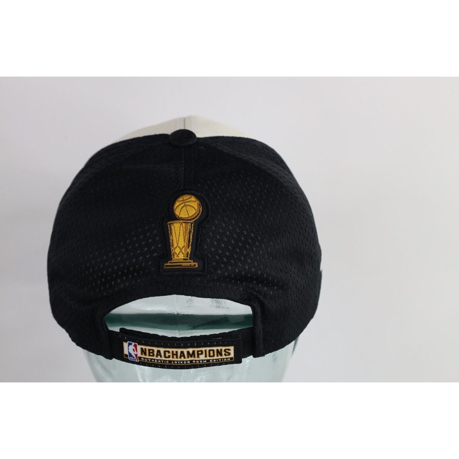 Reebok × Vintage Vintage Reebok Locker Room Edition 2004 Detroit PistonsHat Size ONE SIZE - 5 Thumbnail