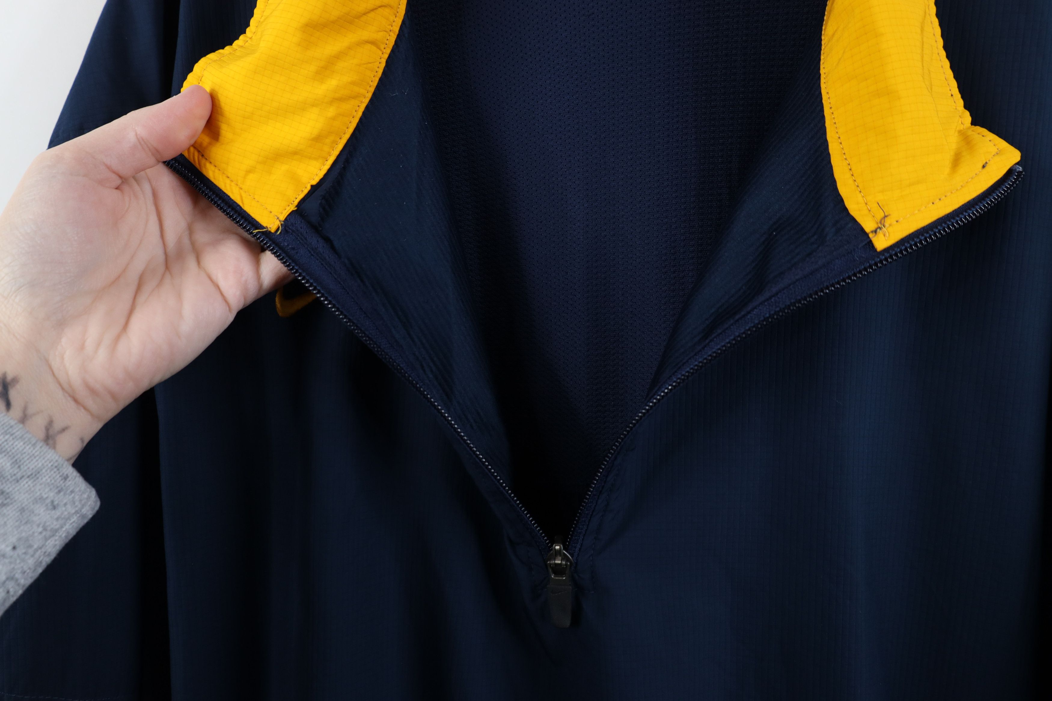Nike Vintage Nike Storm Fit Mini Swoosh Half Zip Rain Jacket Size US XXL / EU 58 / 5 - 5 Thumbnail