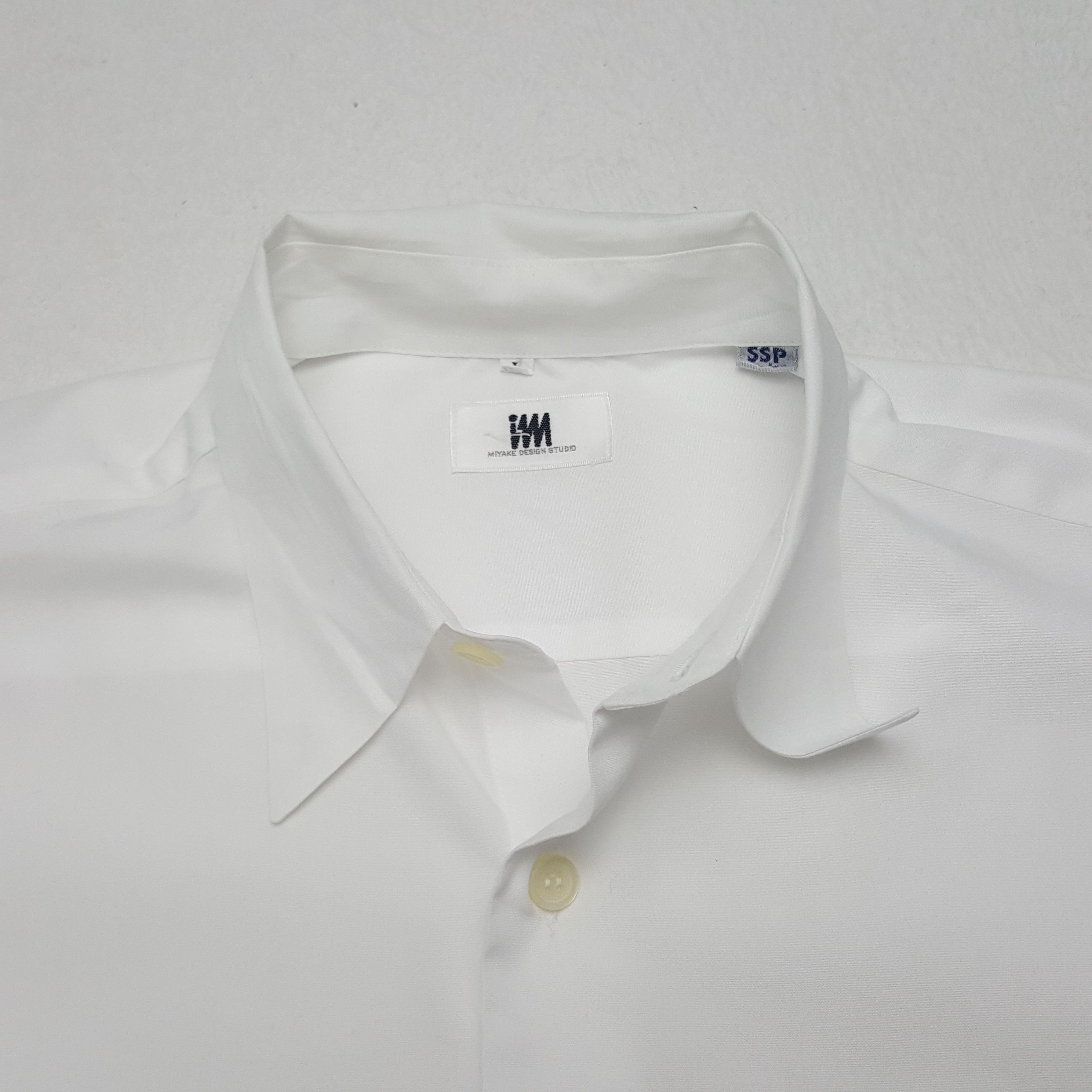 Issey Miyake × Japanese Brand × Vintage Vintage Issey Miyake White Plain Button Up Shirt Size US L / EU 52-54 / 3 - 3 Thumbnail