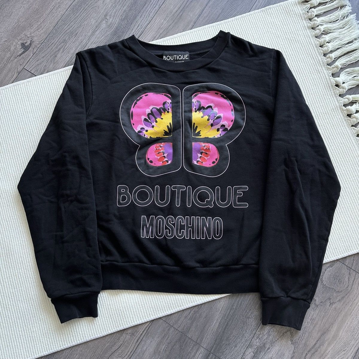 Boutique Moschino BOUTIQUE MOSCHINO Butterfly Graphic Black Sweatshirt Size XL / US 12-14 / IT 48-50 - 1 Thumbnail