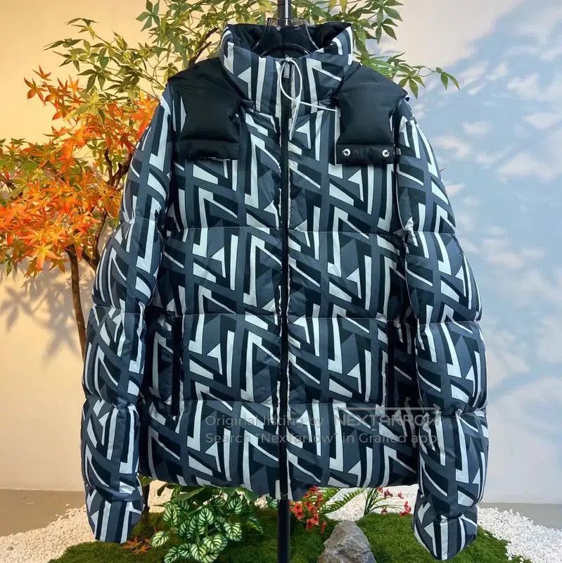 Fendi Fendi Colorblock Men's Down Jacket in XL Size . Size US XL / EU 56 / 4 - 1 Thumbnail