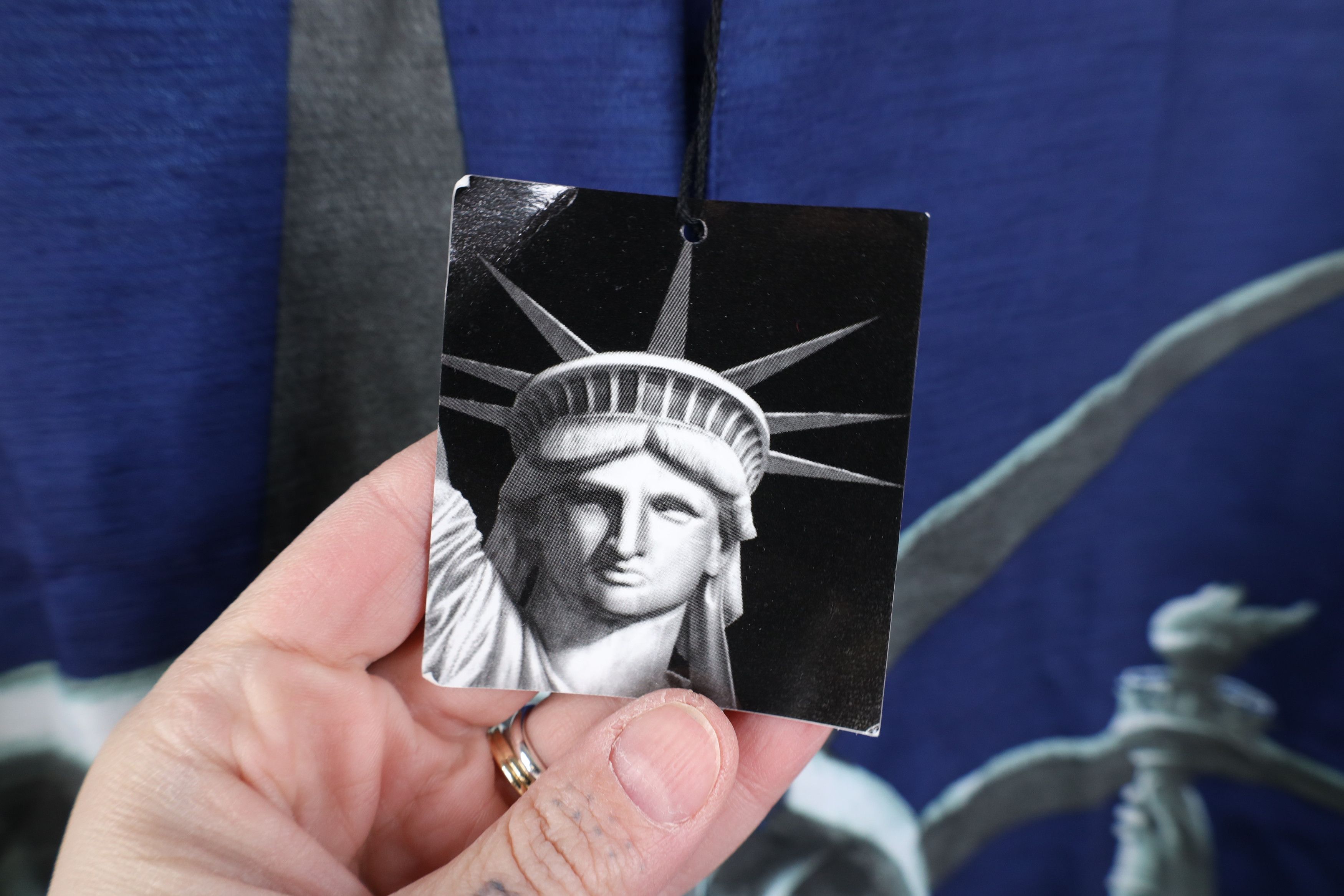 Vintage Deadstock Vintage 90s Y2K Statue of Liberty All Over Shirt Size US M / EU 48-50 / 2 - 4 Thumbnail