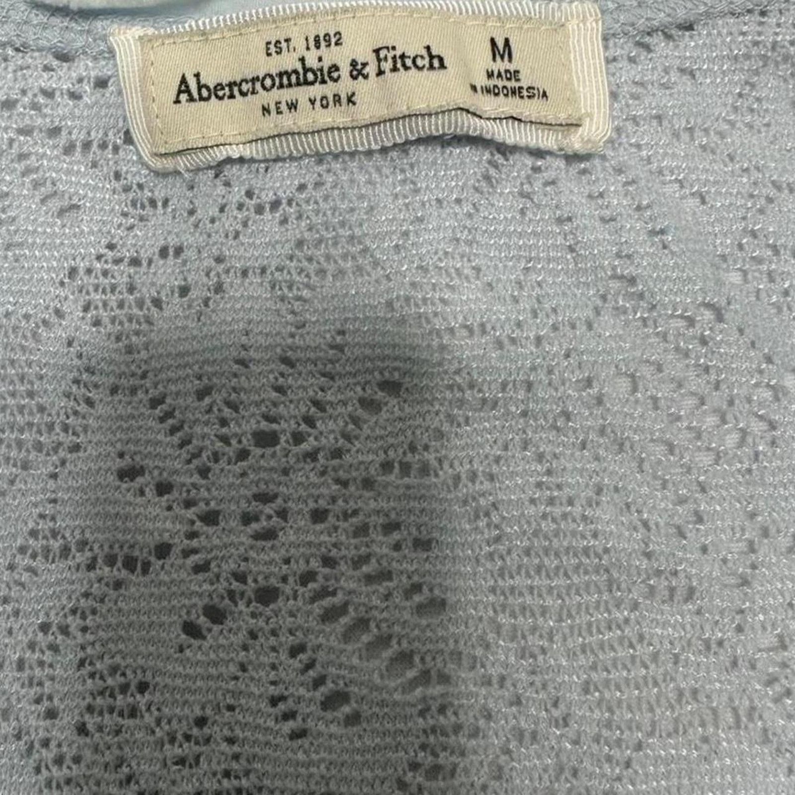 Abercrombie & Fitch Abercrombie Light Blue Thin slightly off the shoulder size M Size M / US 6-8 / IT 42-44 - 4 Thumbnail
