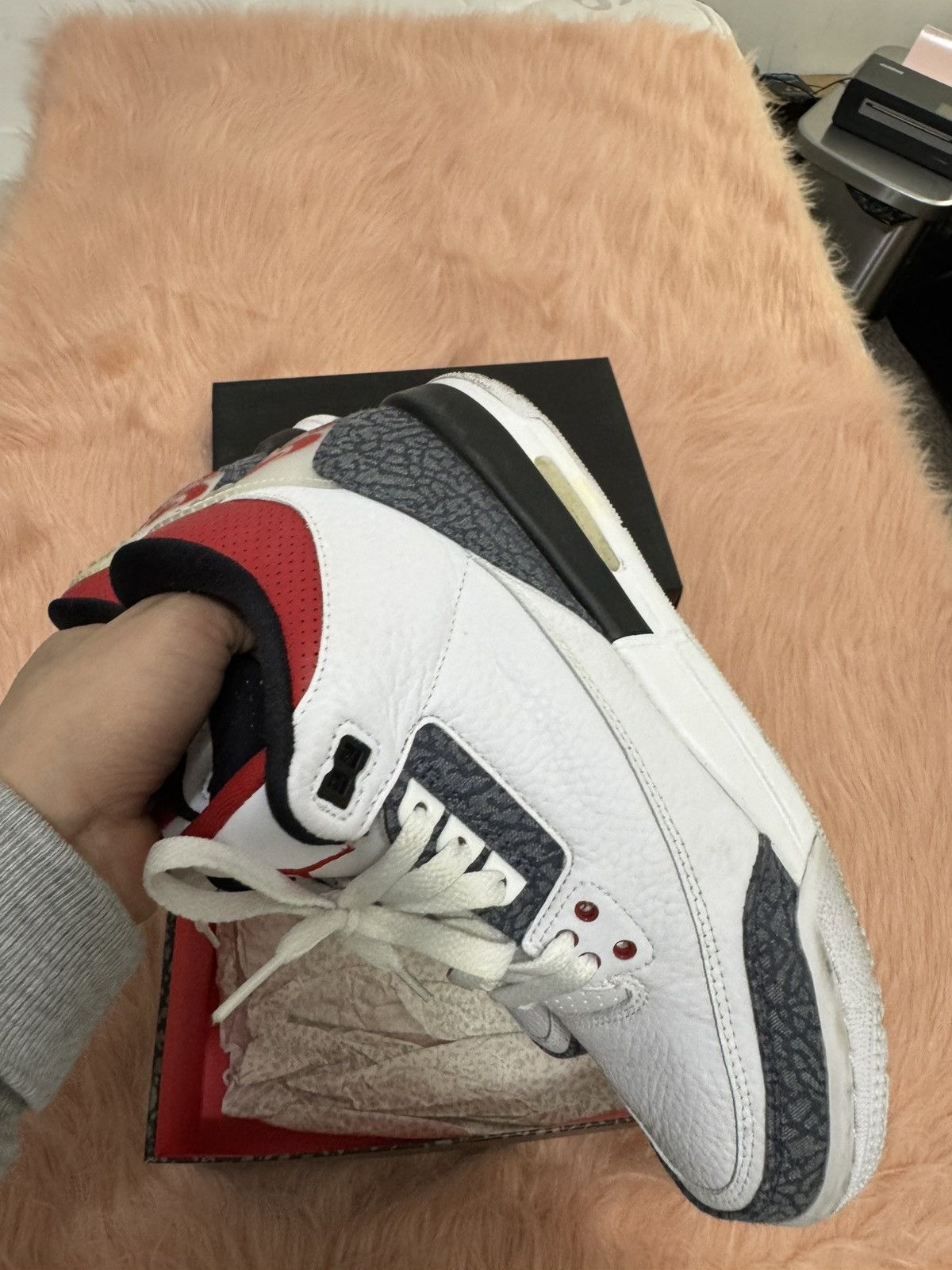 Jordan Brand Air Jordan 3 Retro GS Fire Red Size US 6.5 / EU 39-40 - 6 Thumbnail