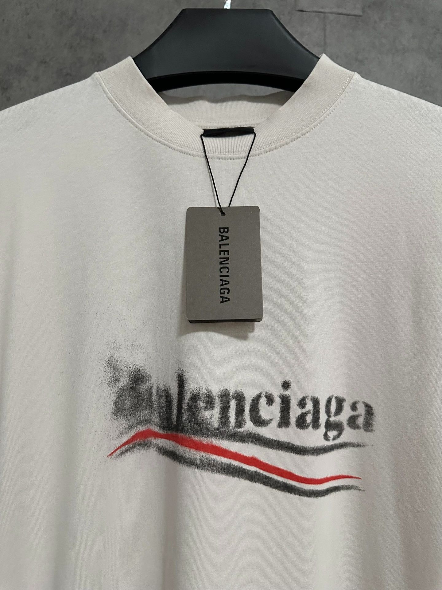 Balenciaga Balenciaga Blurred Coke Short-Sleeve T-Shirt Size US XS / EU 42 / 0 - 2 Thumbnail