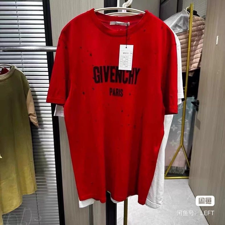 Other Givenchy Red short-sleeved T-shirt with small rips Size US XS / EU 42 / 0 - 1 Thumbnail