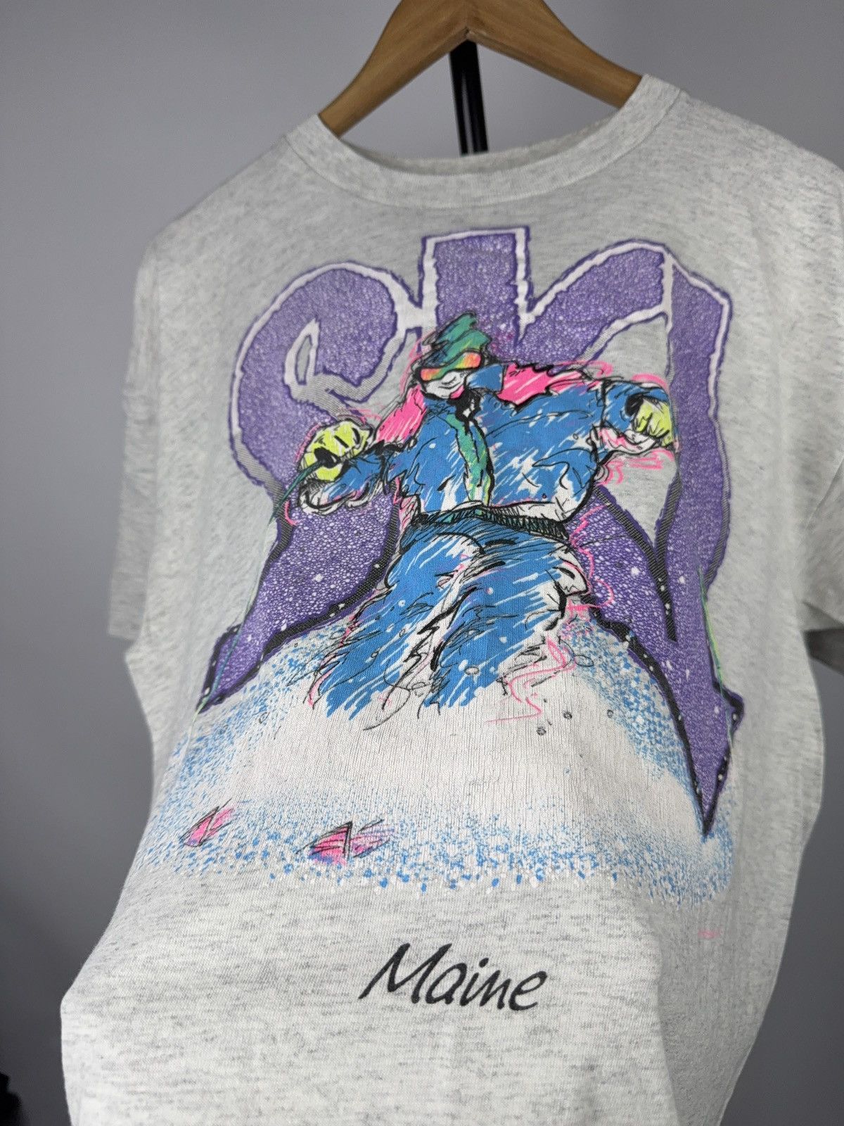 Vintage Vintage Retro 1990 Ski Graphic T-Shirt Neon Skier 90s L-XL Size US L / EU 52-54 / 3 - 10 Thumbnail