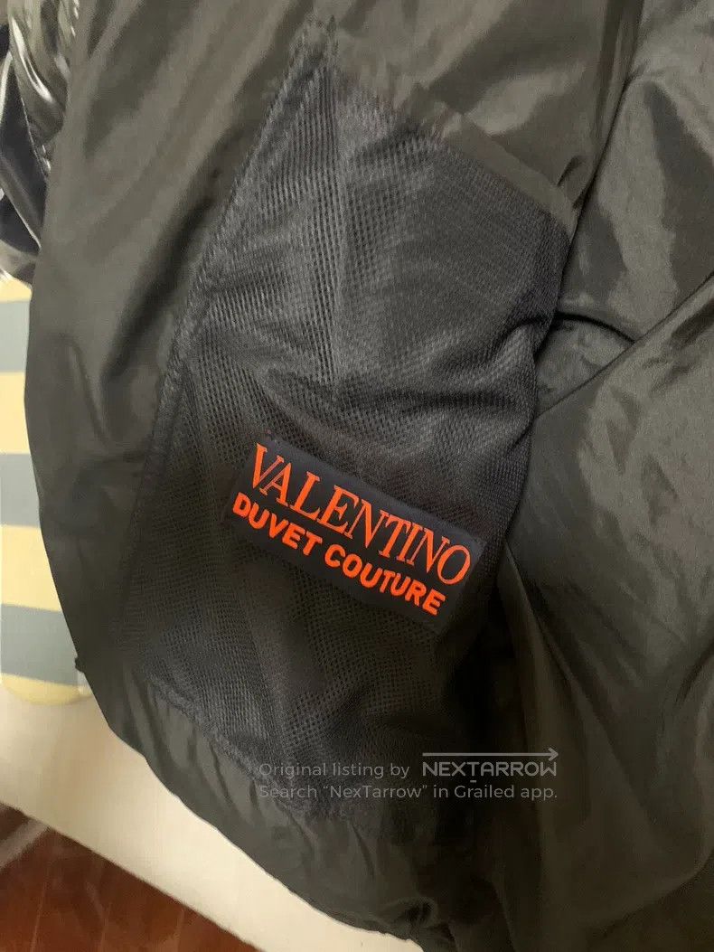 Valentino Valentino Down Size US M / EU 48-50 / 2 - 3 Thumbnail
