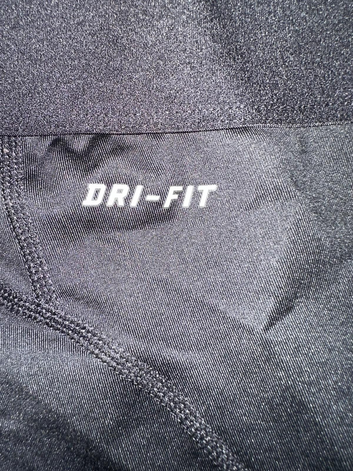 Nike Nike Women's 11.0" Compression Yoga/Gym Black Shorts Size 26" / US 2 / IT 38 - 7 Thumbnail