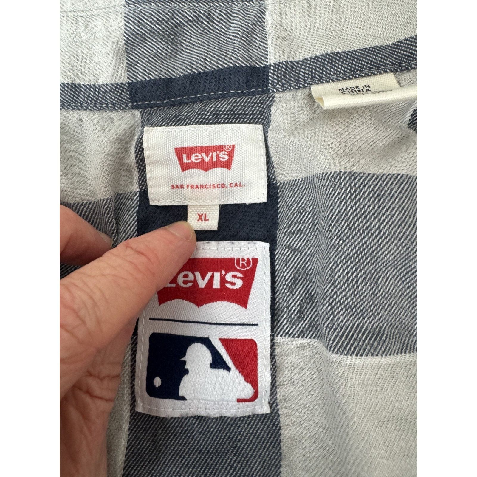 Levi's Levi's New York Yankees Plaid Snap Up Shirt Men XL Size US XL / EU 56 / 4 - 4 Thumbnail