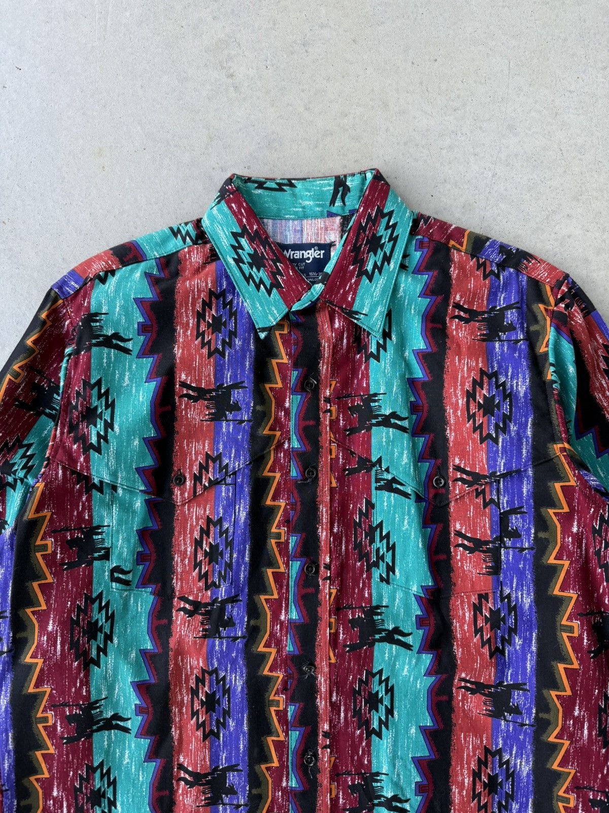 Vintage Vintage Wrangler Aztec Western Brushpopper Button Up Shirt Size US XL / EU 56 / 4 - 3 Thumbnail