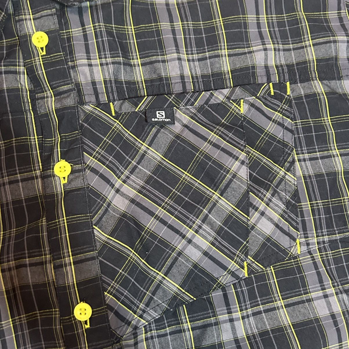 Salomon Salomon Short Sleeve Plaid Button Up Hiking Shirt Size US L / EU 52-54 / 3 - 3 Thumbnail