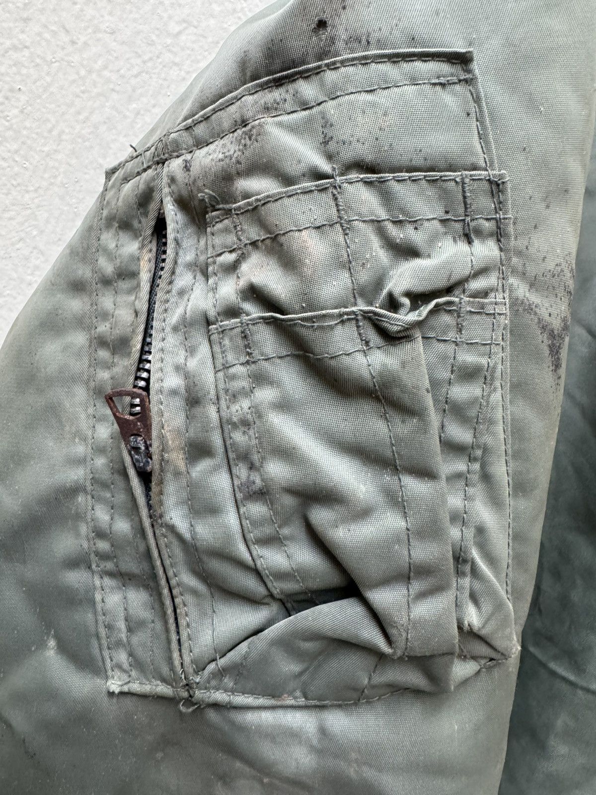 Vintage vintage US Air Force CWU-45/P flight jacket Size US L / EU 52-54 / 3 - 9 Thumbnail
