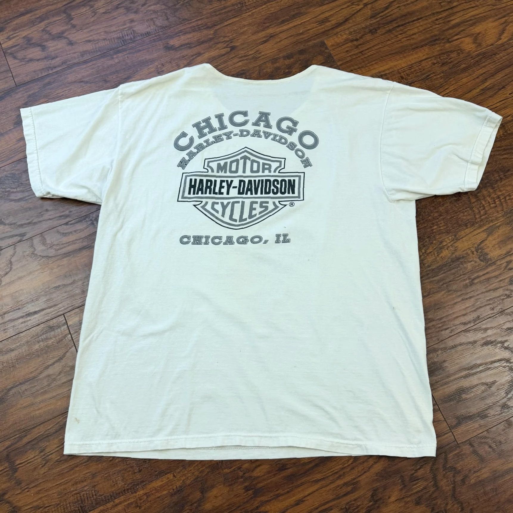 Harley Davidson VINTAGE Harley-Davidson Shirt Mens XL White Eagle Born To Ride 2001 Chicago IL Size US XL / EU 56 / 4 - 7 Thumbnail
