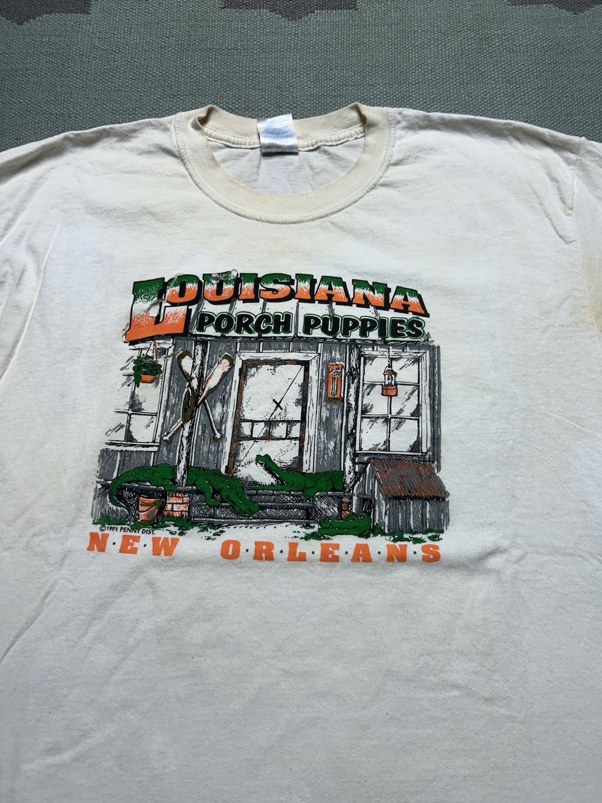 Vintage Vtg t shirt Louisiana porch puppies crocodile distress XL Size US XL / EU 56 / 4 - 5 Thumbnail