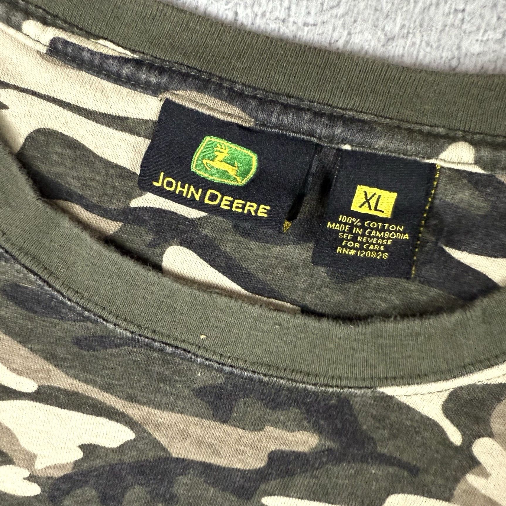 Delta VINTAGE John Deere T Shirt Mens XL Green Camouflage Y2K Moline ILL Casual Hunting Camo Mens Size US XL / EU 56 / 4 - 4 Thumbnail