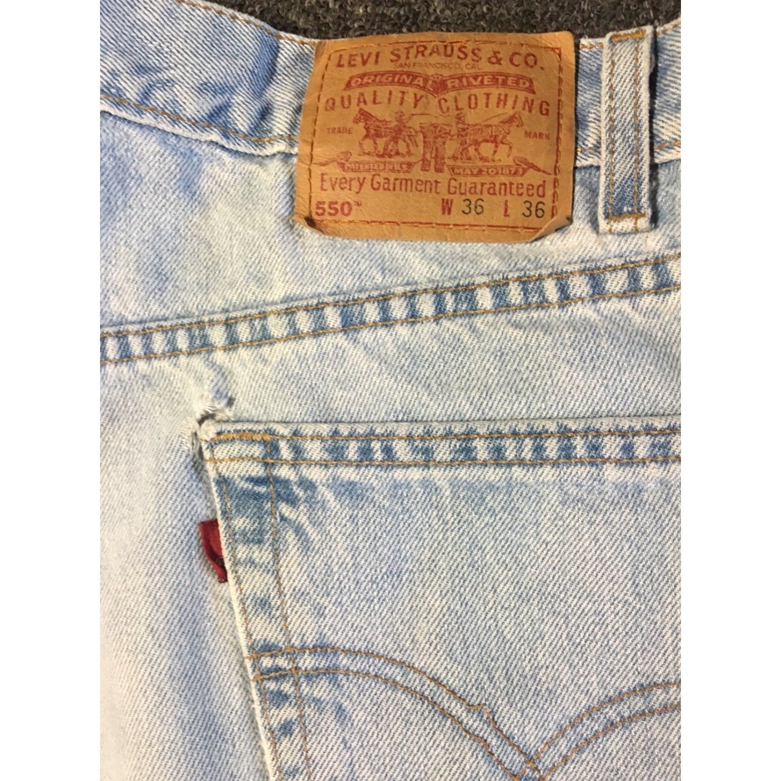 Levi's VINTAGE Levi's 550 Jeans 35/36 Distressed Blue USA 80s 90s Grunge Biker Punk Levi's 550 Jeans Men Regular 36in Inseam Size US 35 - 2 Thumbnail