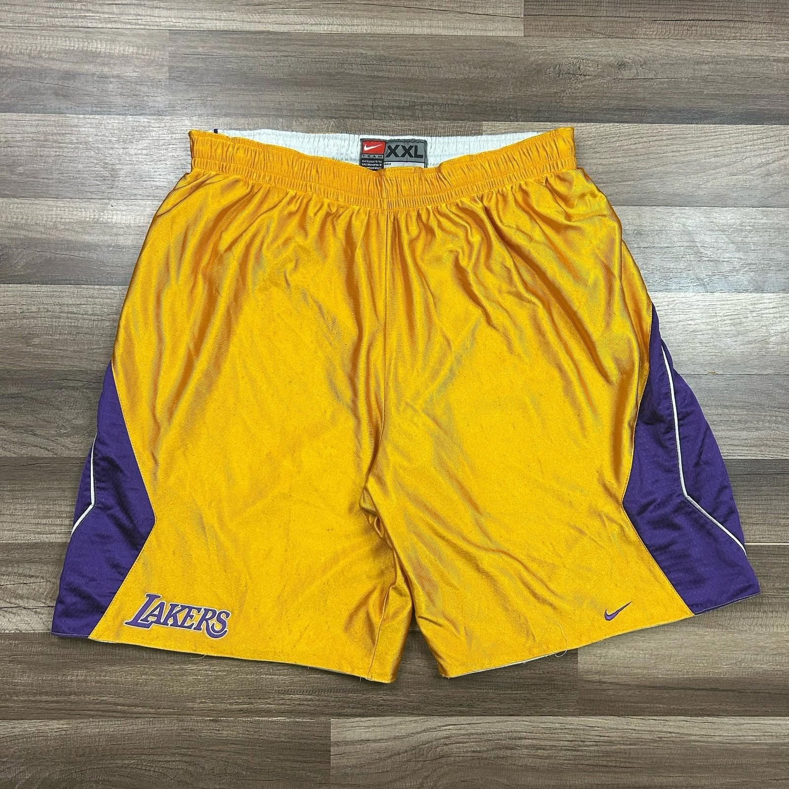 Nike VTG Nike Team Issue LA Lakers Reversible Shorts Kobe Sz 2XL Size US 40 / EU 56 - 1 Thumbnail