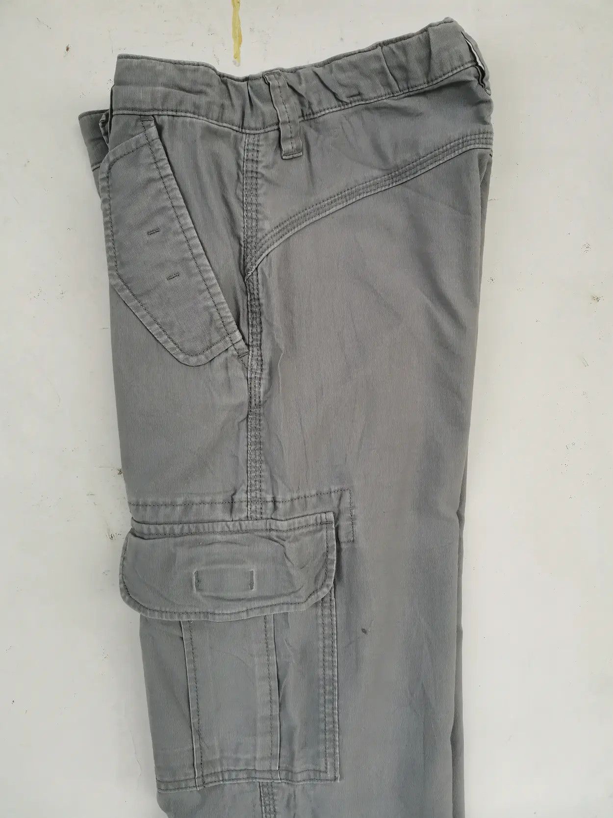 Japanese Brand × Uniqlo Rare!!! Uniqlo Kids Tactical Cargo Multipocket Pants Size US 26 / EU 42 - 5 Thumbnail