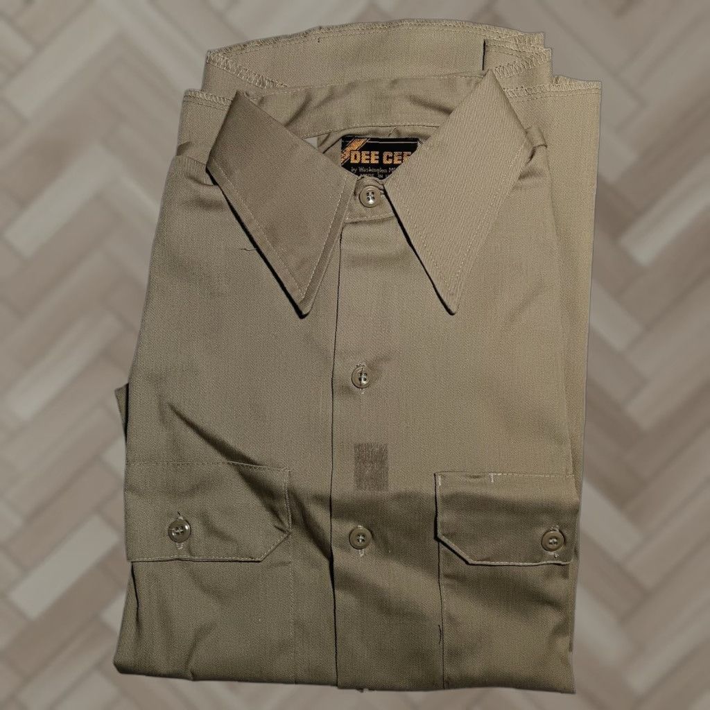 VINTAGE 1970s Washington Dee Cee Work Shirt Men's Small Khaki Cotton Blend Union Made Now NOS