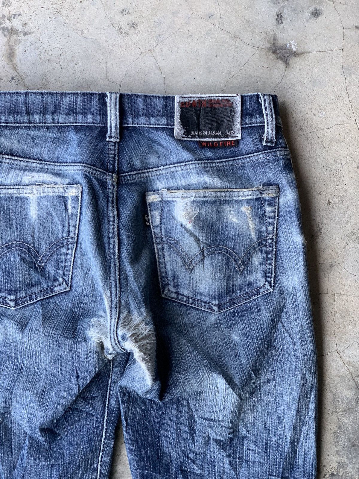 Edwin Distressed Edwin 503 made in Japan 🇯🇵 nice faded. Size US 31 - 8 Thumbnail