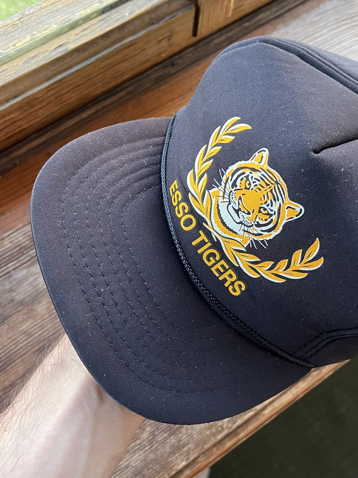 Vintage Vintage Y2K Esso Tiger Trucker Hat Yellow Size ONE SIZE - 3 Thumbnail