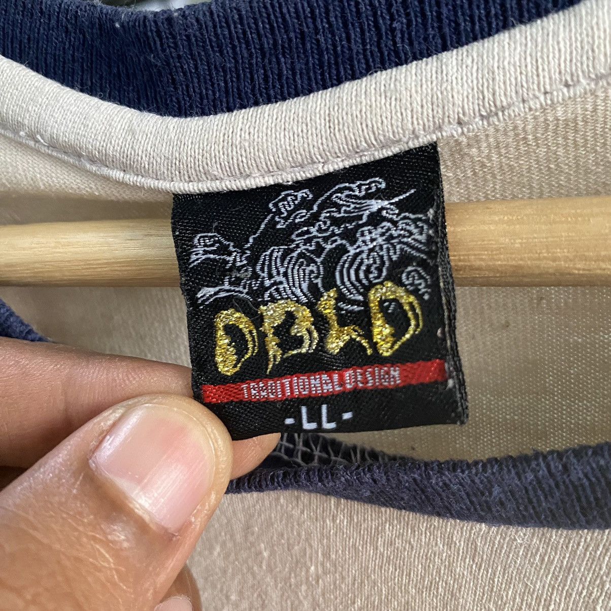 Japanese Brand Vintage Y2K DBLD Traditional Design Gold Fish L/S Tshirt Size US L / EU 52-54 / 3 - 8 Thumbnail
