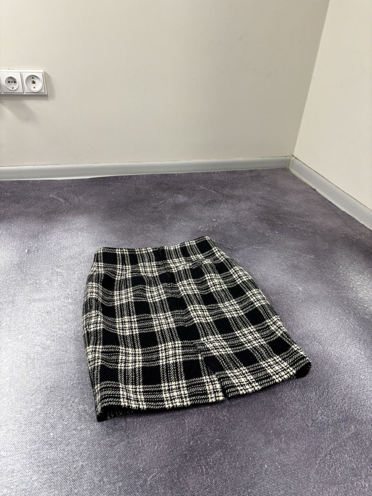 Harris Tweed Harris Tweed Women’s Plaid Check Gray Wool Blazer Skirt Set Size M / US 6-8 / IT 42-44 - 22 Thumbnail
