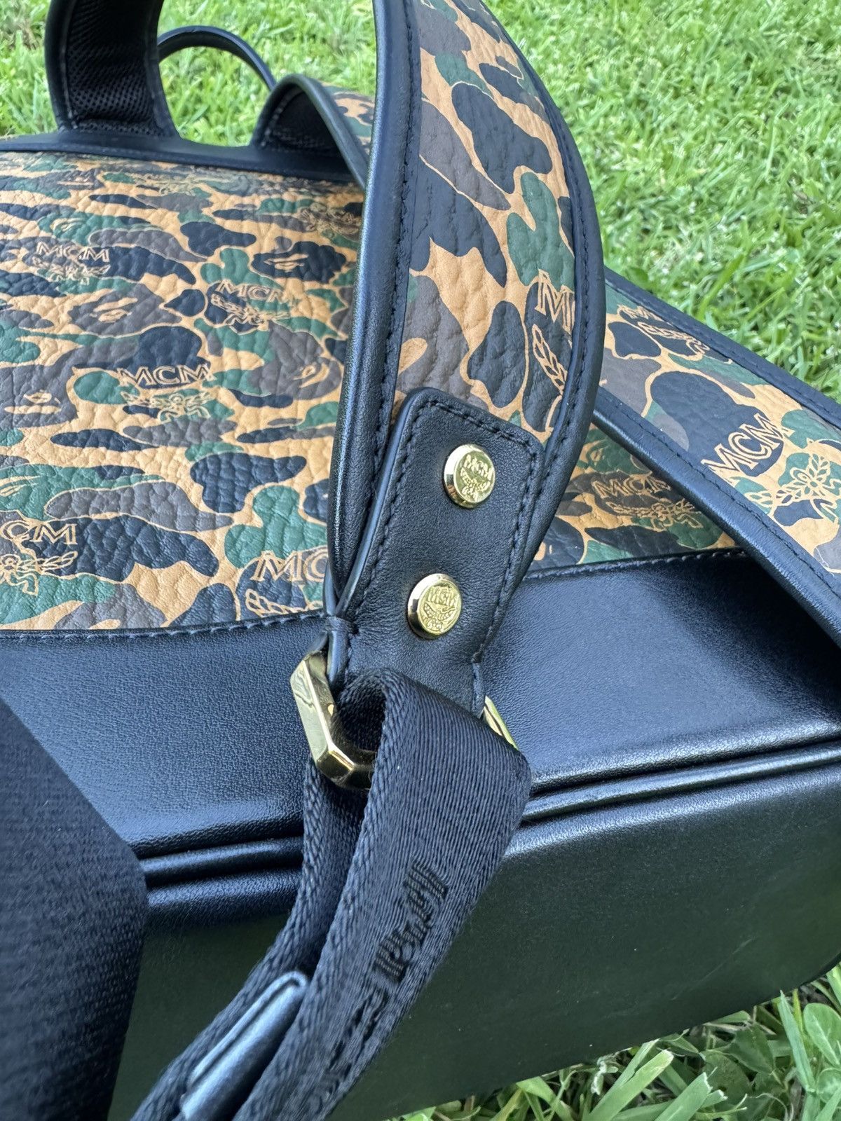 Bape × MCM MCM & BAPE Stark Visetos Camo Backpack *MINT* Size ONE SIZE - 3 Thumbnail