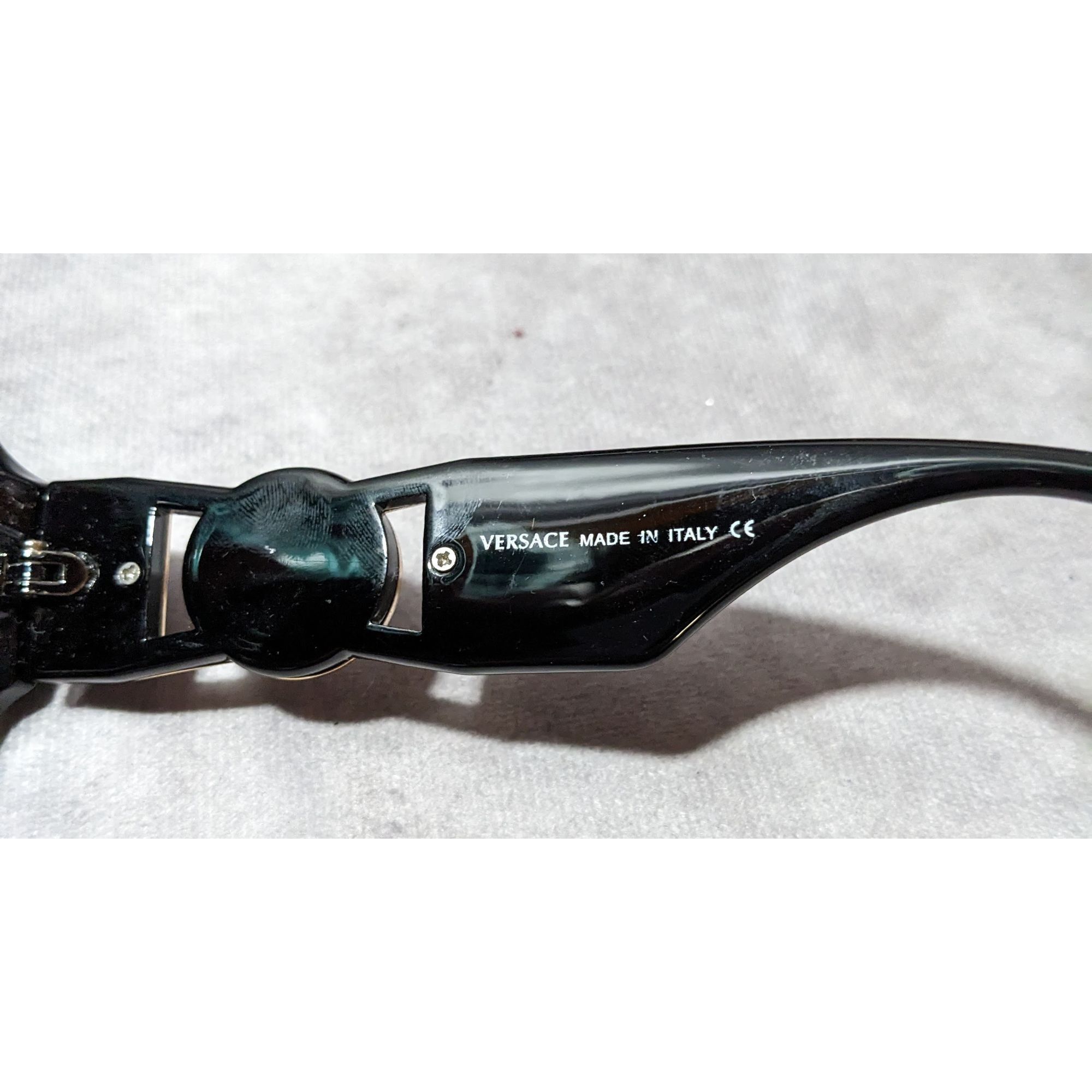 Versace Versace Retro Black And Gold Emblem Oversized Sunglasses Size ONE SIZE - 8 Thumbnail