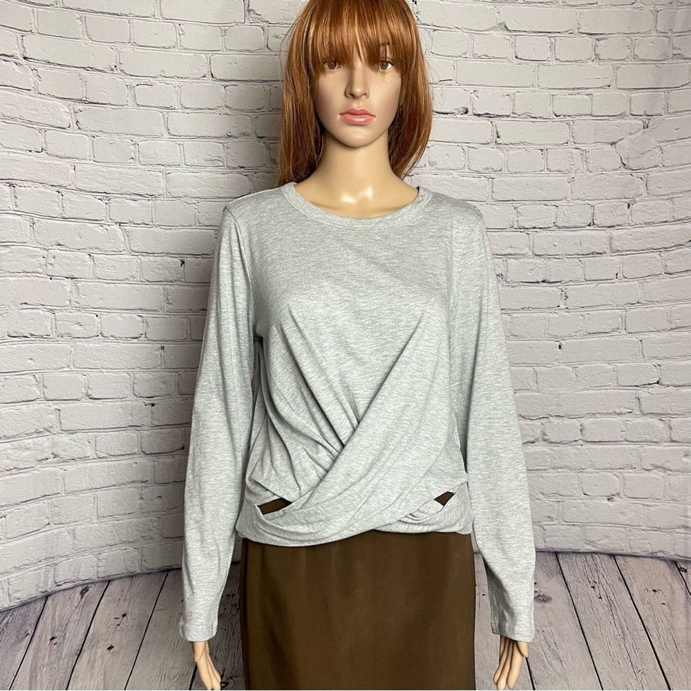Other NWT New Frayed Romi Twist Front Tie Back Crop Grey Top Size Size L / US 10 / IT 46 - 3 Thumbnail