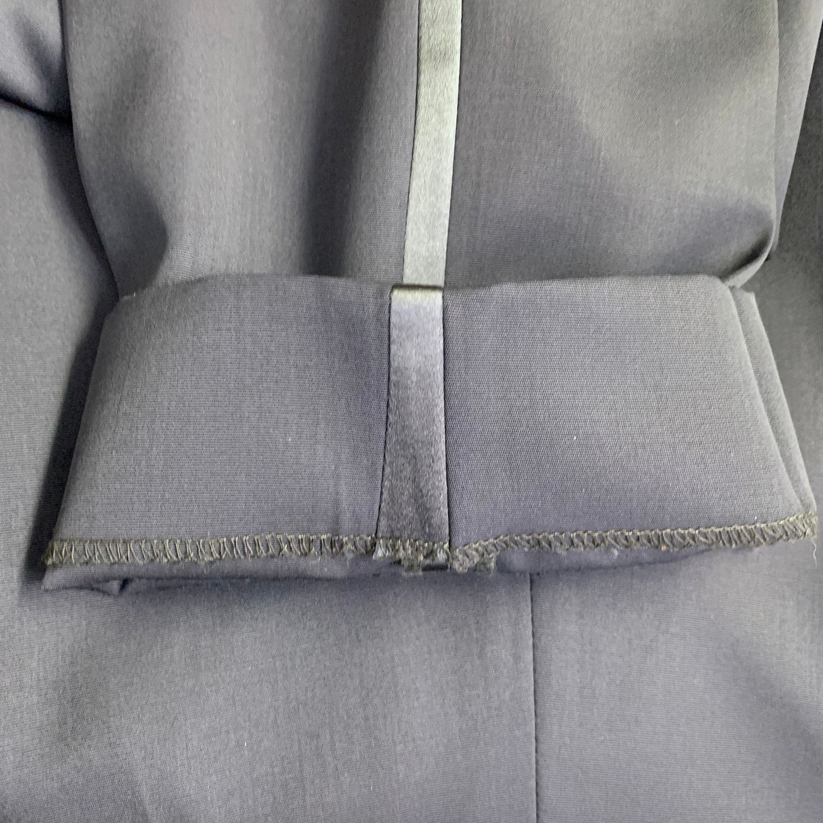Burberry Prorsum BURBERRY PRORSUM Size 40 Navy Wool Notch Lapel Tuxedo Size 40R - 16 Thumbnail