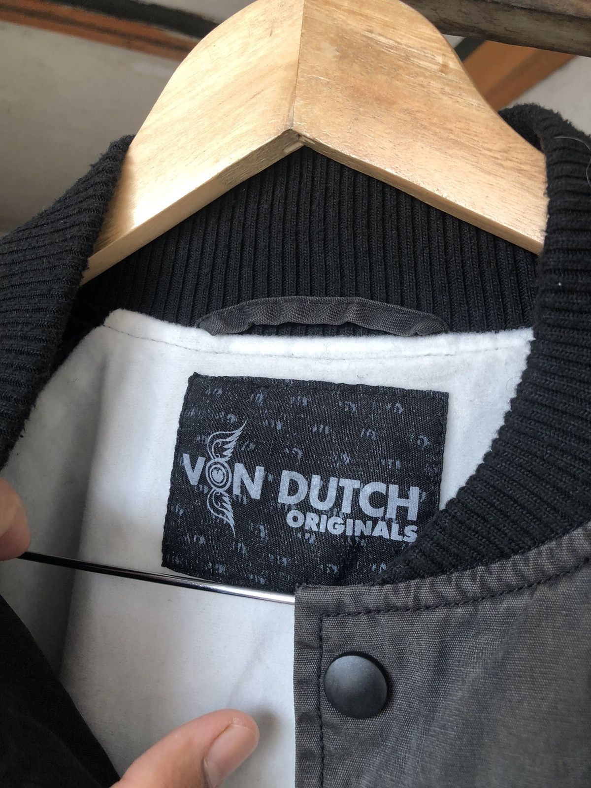 Von Dutch Vintage Von Dutch Big Logo Faded Colour Bomber Jacket Size US L / EU 52-54 / 3 - 18 Thumbnail