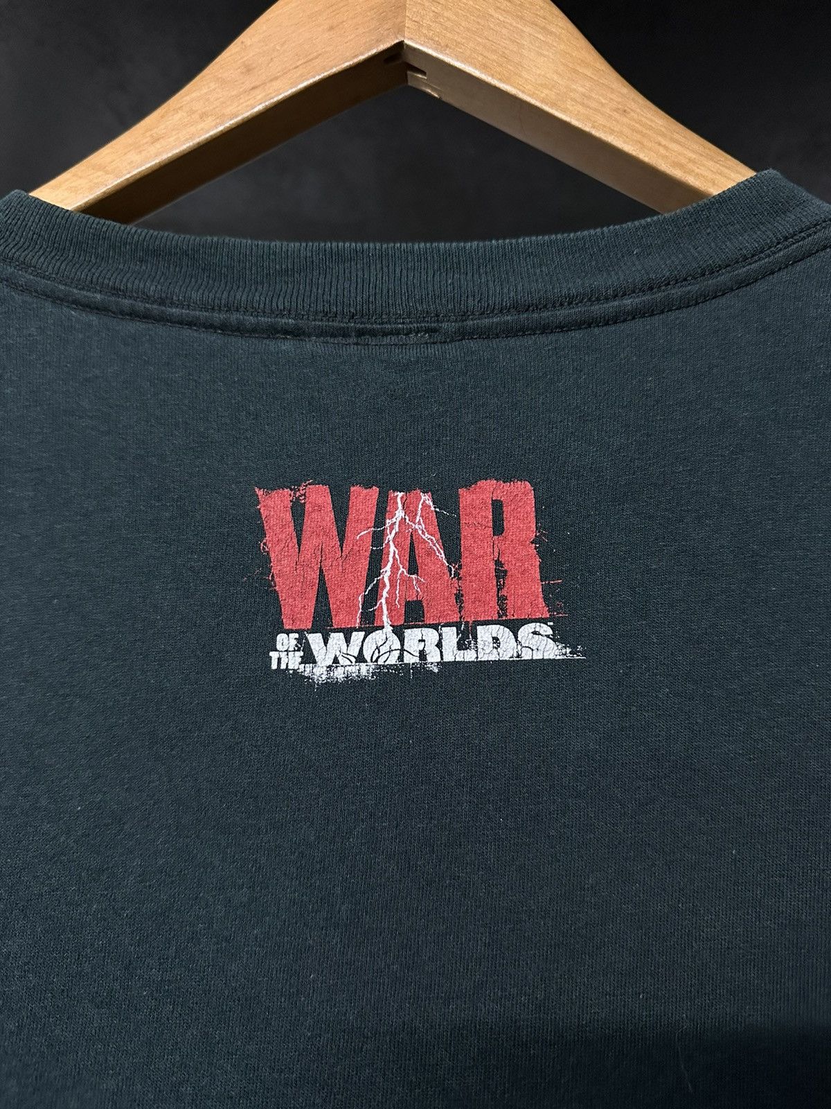 Giant Vintage War Of The Worlds American Science Movie Faded Tee Size US XXL / EU 58 / 5 - 8 Thumbnail