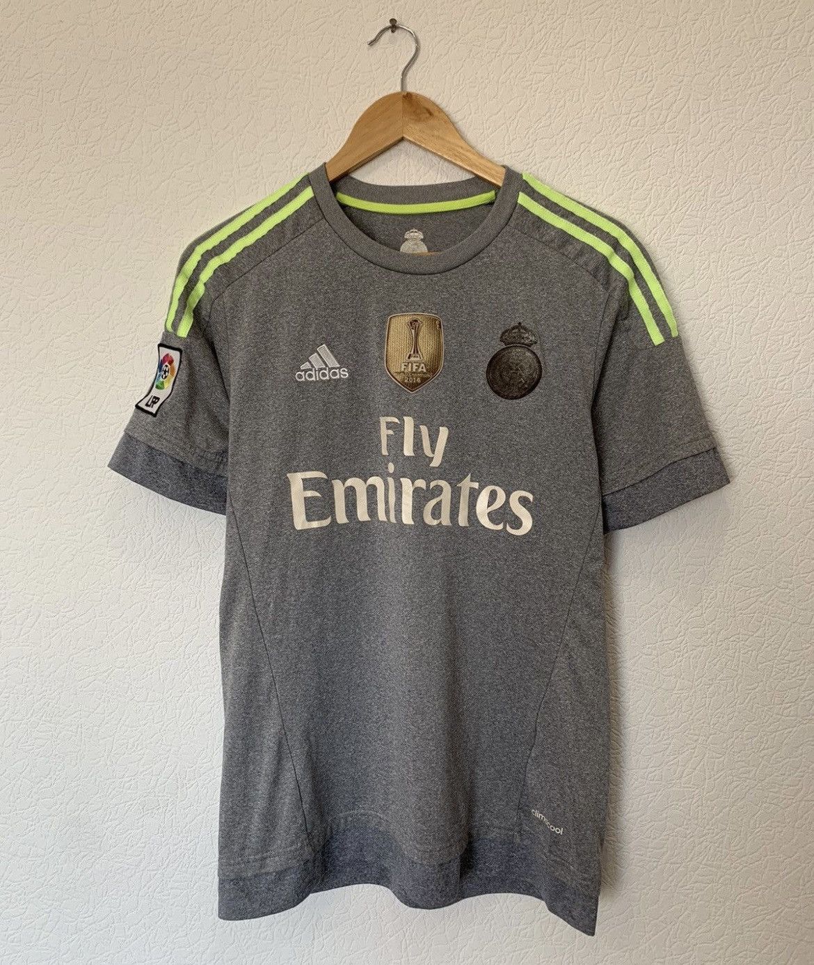 Adidas REAL MADRID ADIDAS 2015/2016 THIRD KIT SOCCER JERSEY Size US S / EU 44-46 / 1 - 1 Thumbnail
