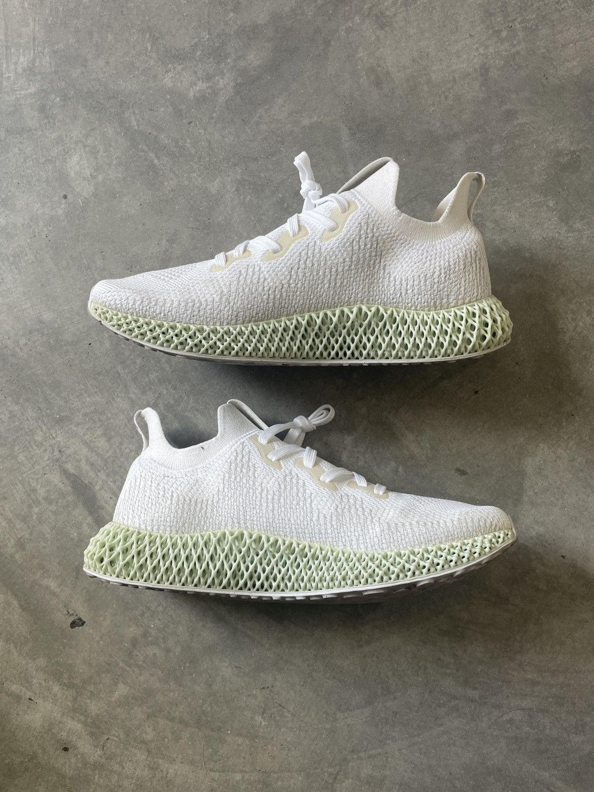 Adidas Adidas Alpha Edge 4D Size US 9.5 / EU 42-43 - 2 Thumbnail