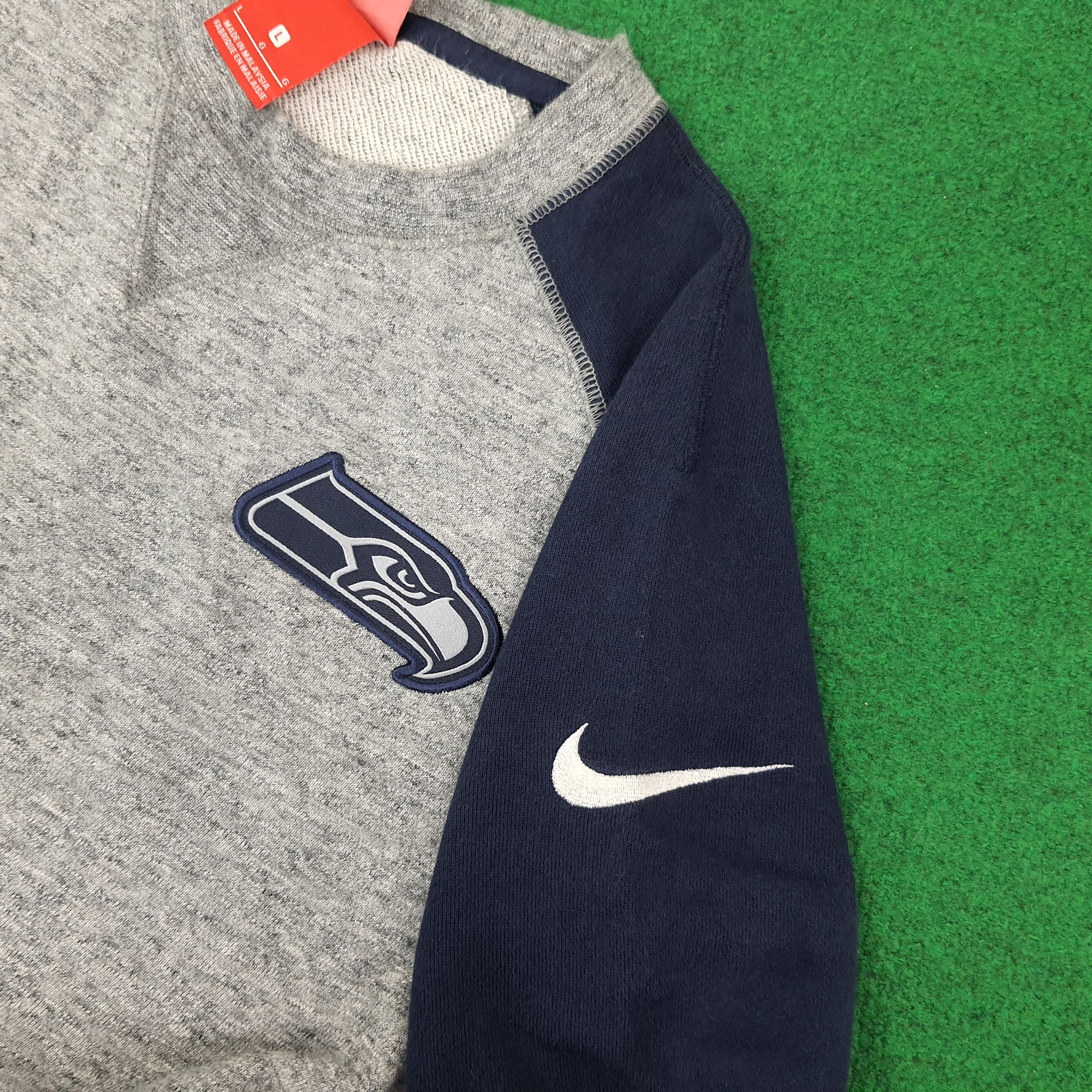 Nike Vintage Nike NFL Seattle Seahawks Raglan Sweatshirt C226N1 Size US L / EU 52-54 / 3 - 6 Thumbnail