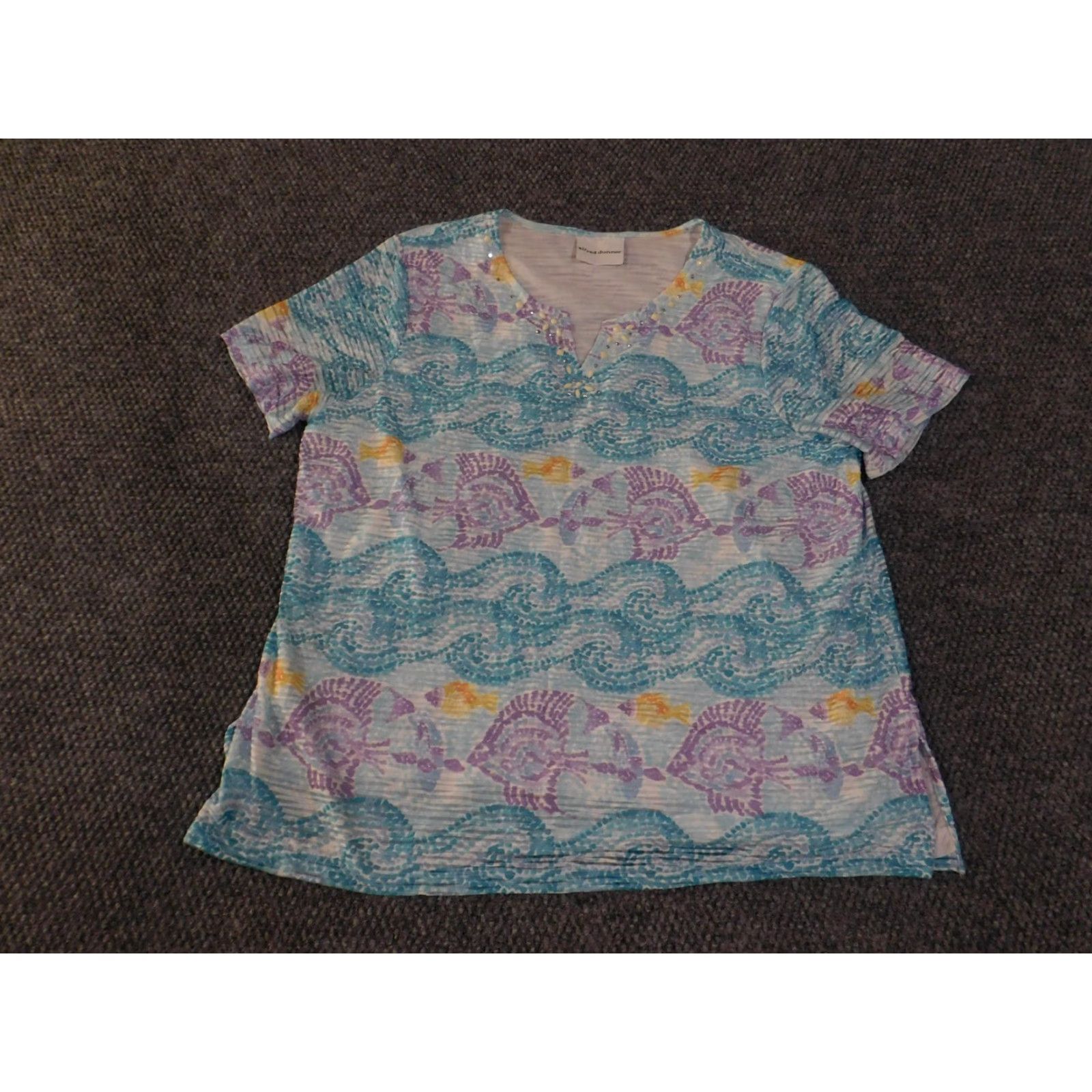 Vintage Alfred Dunner Shirt Womens XL Blue Tropical Fish V Neck Embellished Rhinestone Beach Nautical Summer Size XL / US 12-14 / IT 48-50 - 2 Thumbnail
