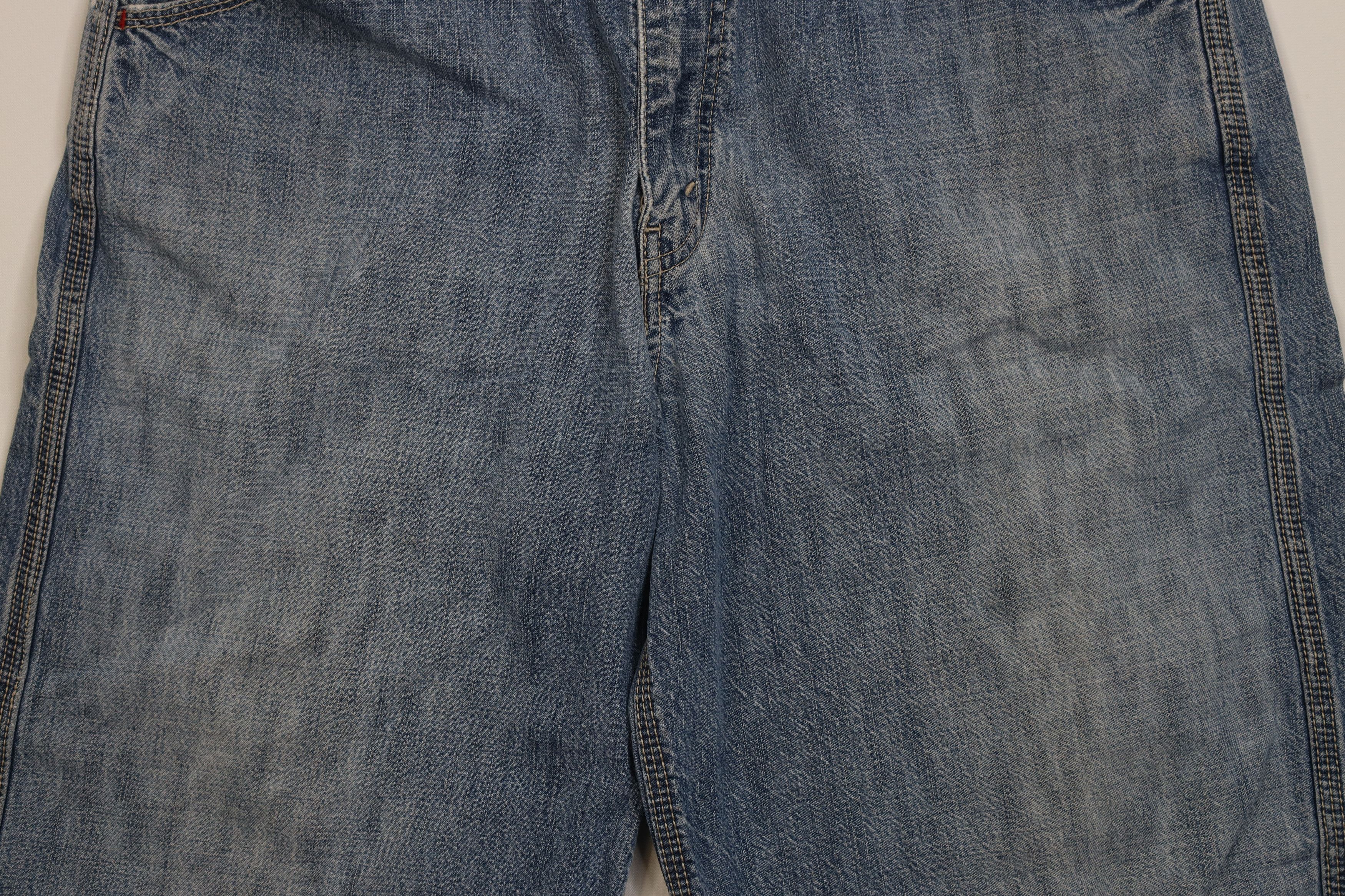 Levi's Vintage Y2K 2003 Levis Worker Big Pocket Dungaree Shorts Size US 33 - 3 Thumbnail