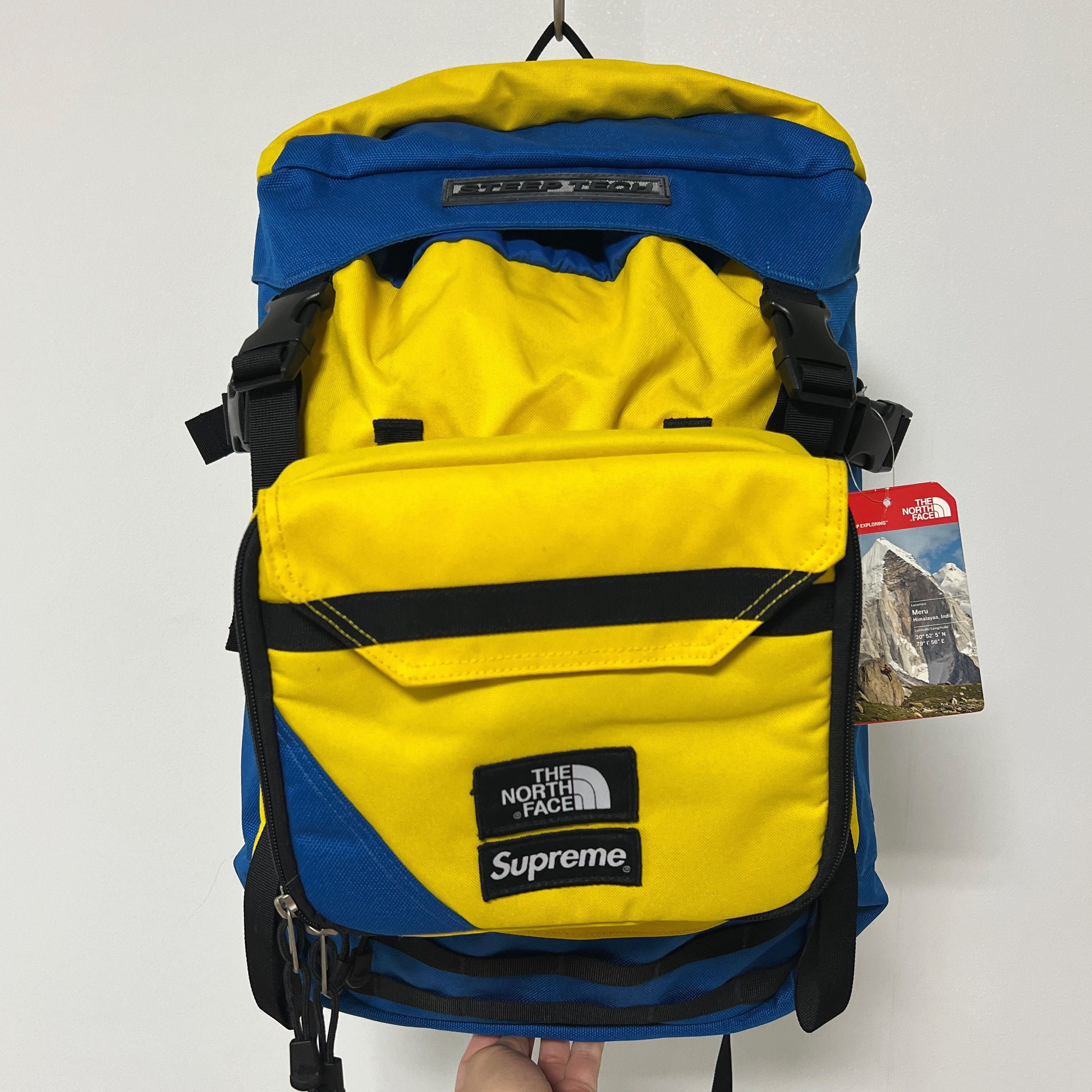 Supreme × The North Face Supreme x The North Face Expedition