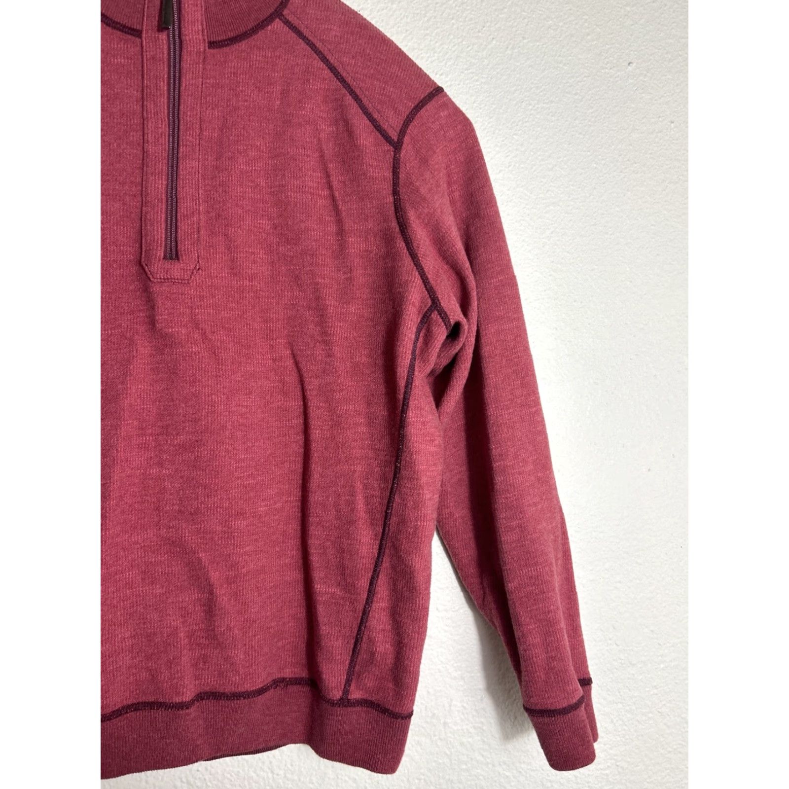 Tommy Bahama Tommy Bahama Sweater Men L Red Reversible Logo Mock Neck 1/4 Zip Pullover, Knit Cotton, Preppy, Casual, Logo Accents, Size L Size US L / EU 52-54 / 3 - 4 Thumbnail