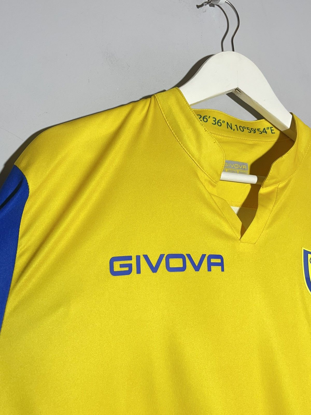 Other Chievo Verona Givova 2020/21 Home Football Shirt Size US L / EU 52-54 / 3 - 3 Thumbnail