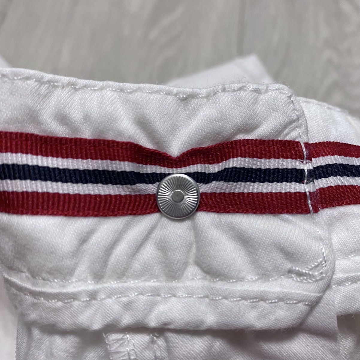 Napapijri Women’s Napapijri White Multipocket Cargo Shorts Logo Size 28" / US 6 / IT 42 - 22 Thumbnail