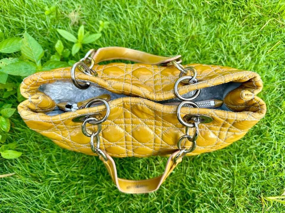 Dior Authentic Christian Dior Chain Beige Cannage Leather Bag Size ONE SIZE - 7 Thumbnail