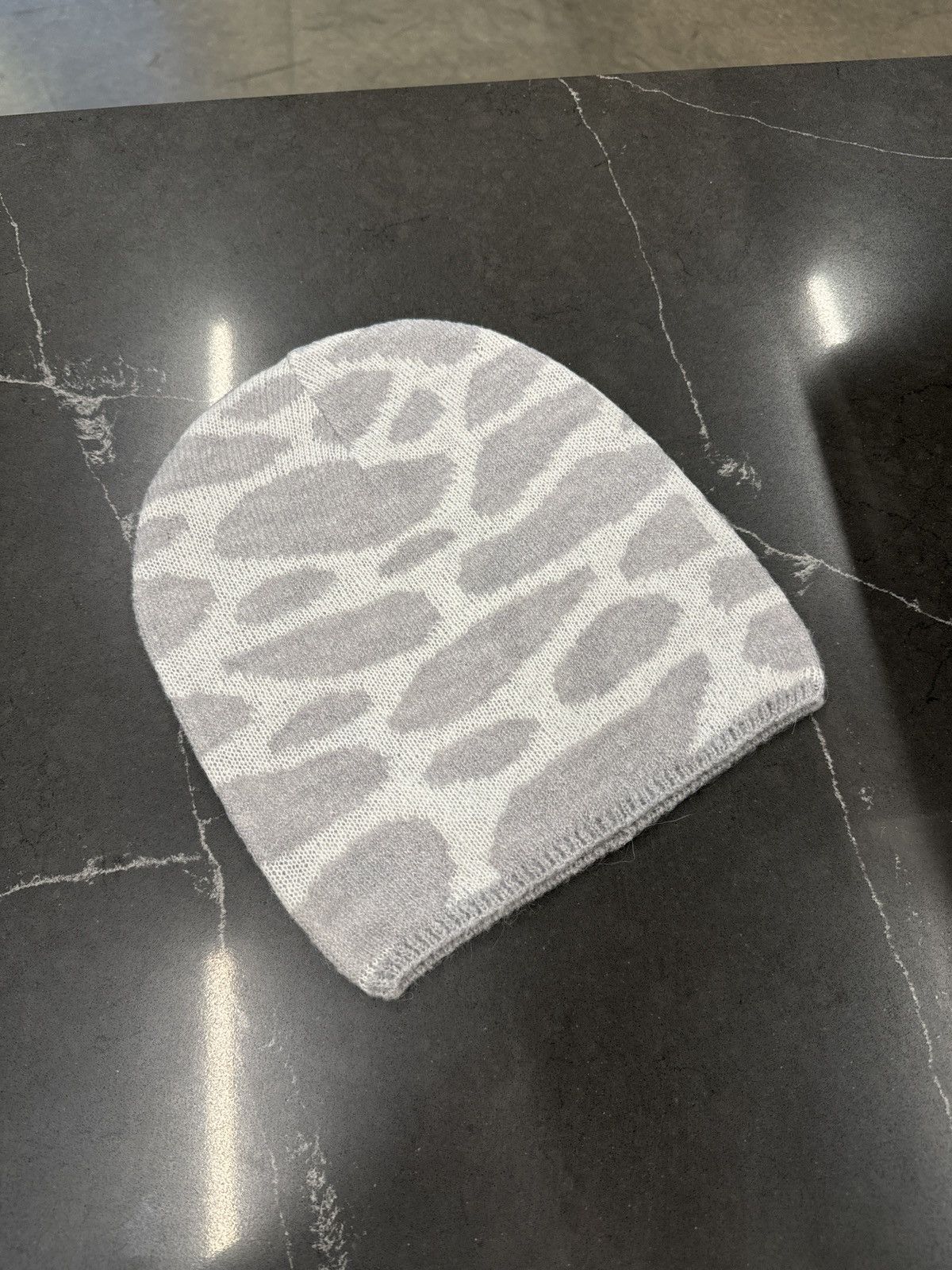 Other Nevereevern Wave Beanie White/Grey Size ONE SIZE - 2 Thumbnail