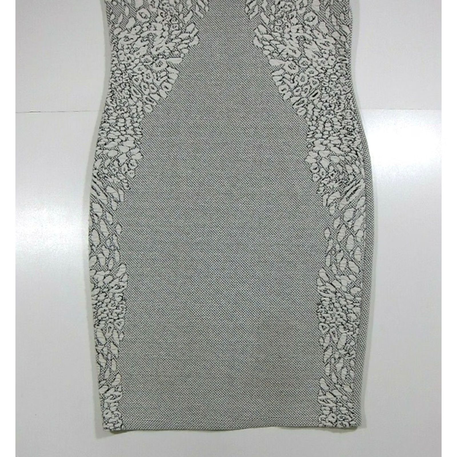 River Island River Island White Black Embroidered Short Sleeve Fitted Bodycon Dress Women 6 UK 10 US 6 Size 28" / US 6 / IT 42 - 7 Thumbnail