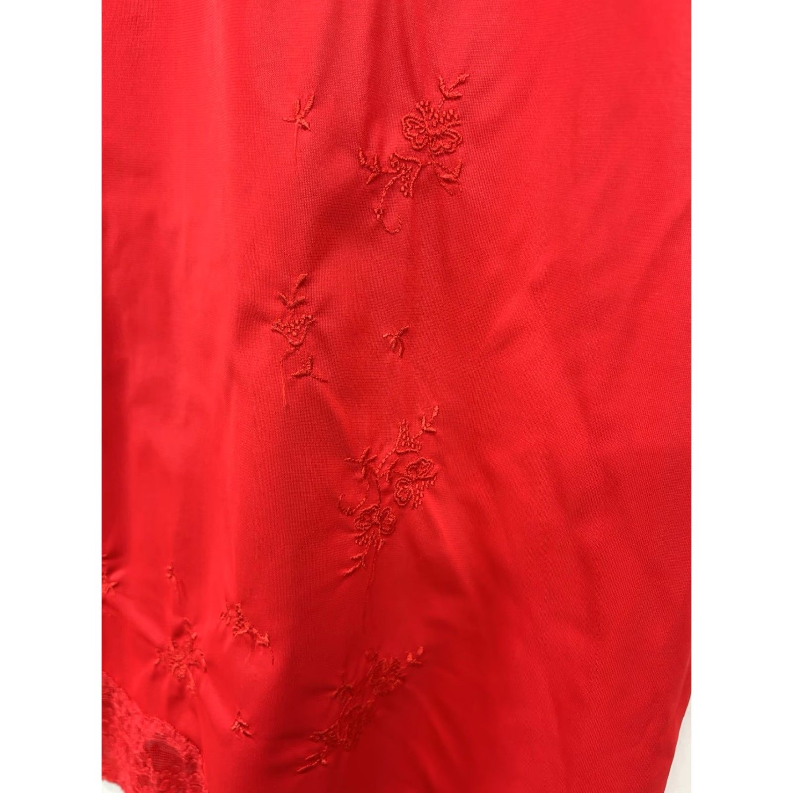 Vintage VINTAGE Vassarette Half Slip Skirt M Red Lace Trim Embroidered Flowers Nylon Y2K Size 32" / US 10 / IT 46 - 4 Thumbnail