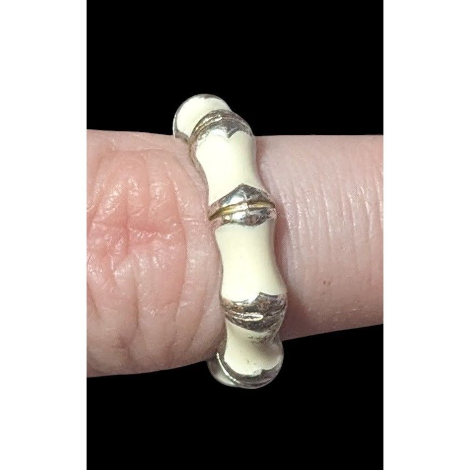 Other Vintage Cream And Silver Tone Bamboo Style Fashion Ring Size Size ONE SIZE - 5 Thumbnail