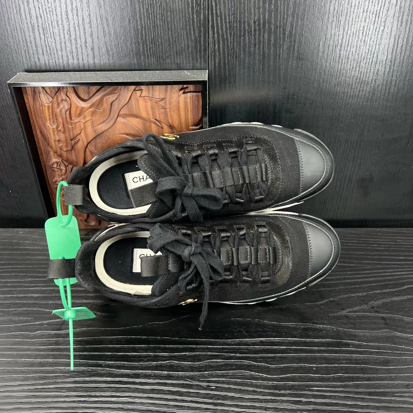 Chanel CHANEL Black Logo Sneakers Size US 7.5 / IT 37.5 - 6 Thumbnail